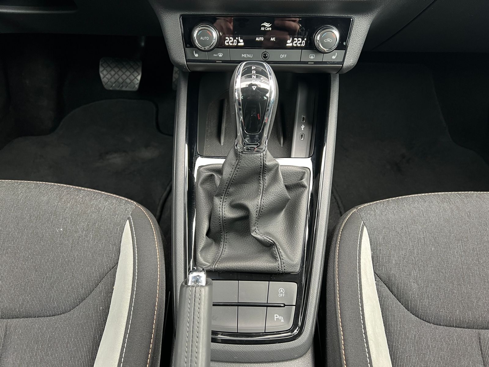 Fahrzeugabbildung SKODA Kamiq Style 1.5 TSI DSG *AHK, LED, Virtual Cockp