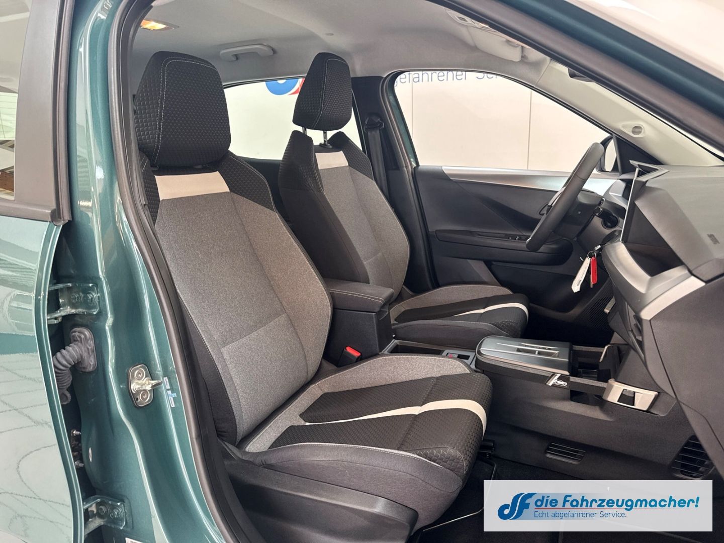 Fahrzeugabbildung Opel Frontera Electric Edition 83 kW Navi Digitales C