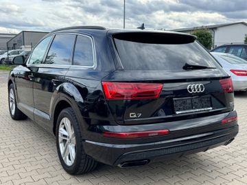 Audi Q7 - 7