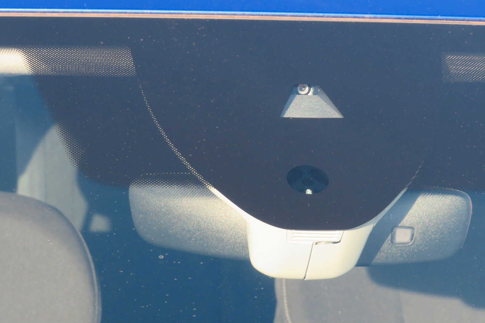 Fahrzeugabbildung SKODA Kamiq Ambition DSG LED AHK GRA PDC SITZH.