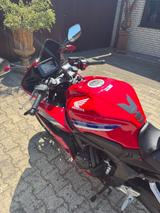 Honda CBR650R E-Clutch 2025, 1. Hand + Bursig-Ständer - HONDA CB650R E CLUTCH