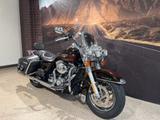 Harley-Davidson FLHRC Road King Classic J&H - HARLEY-DAVIDSON 2011 ROAD KING