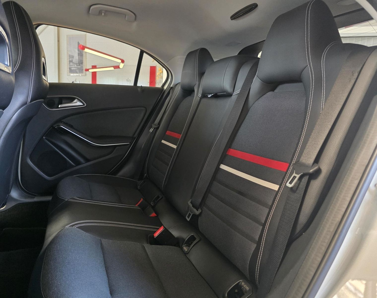 Fahrzeugabbildung Mercedes-Benz A 180 Style/Xenon/Navi/Memory/Kamera/SunSet
