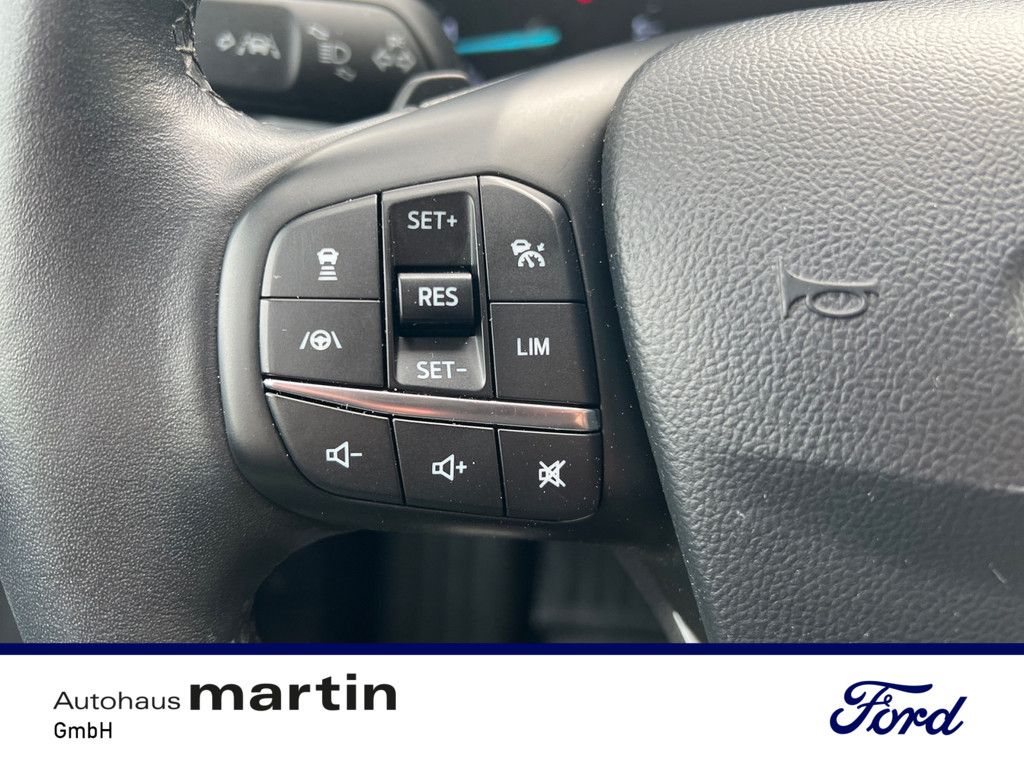 Fahrzeugabbildung Ford Focus 1.5 Titanium KAMERA NAVI ACC STANDHZ LED