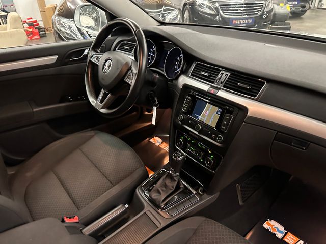 Skoda Superb Combi Exclusive *Xenon*PDC*Klima*DAB*Navi