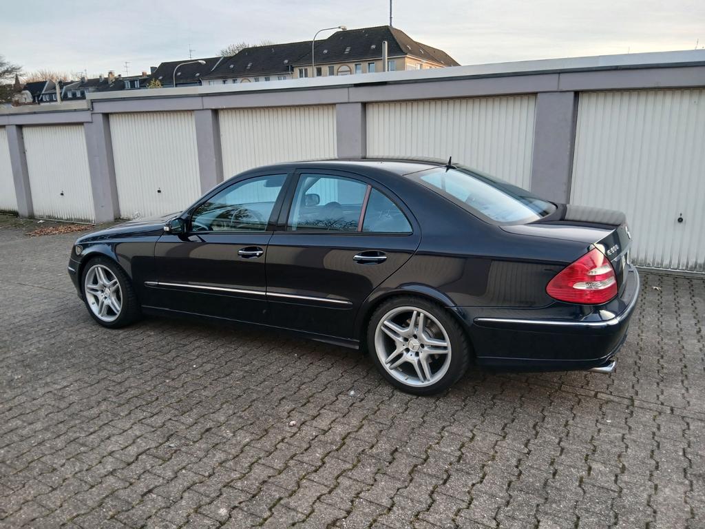 Mercedes-Benz E 500