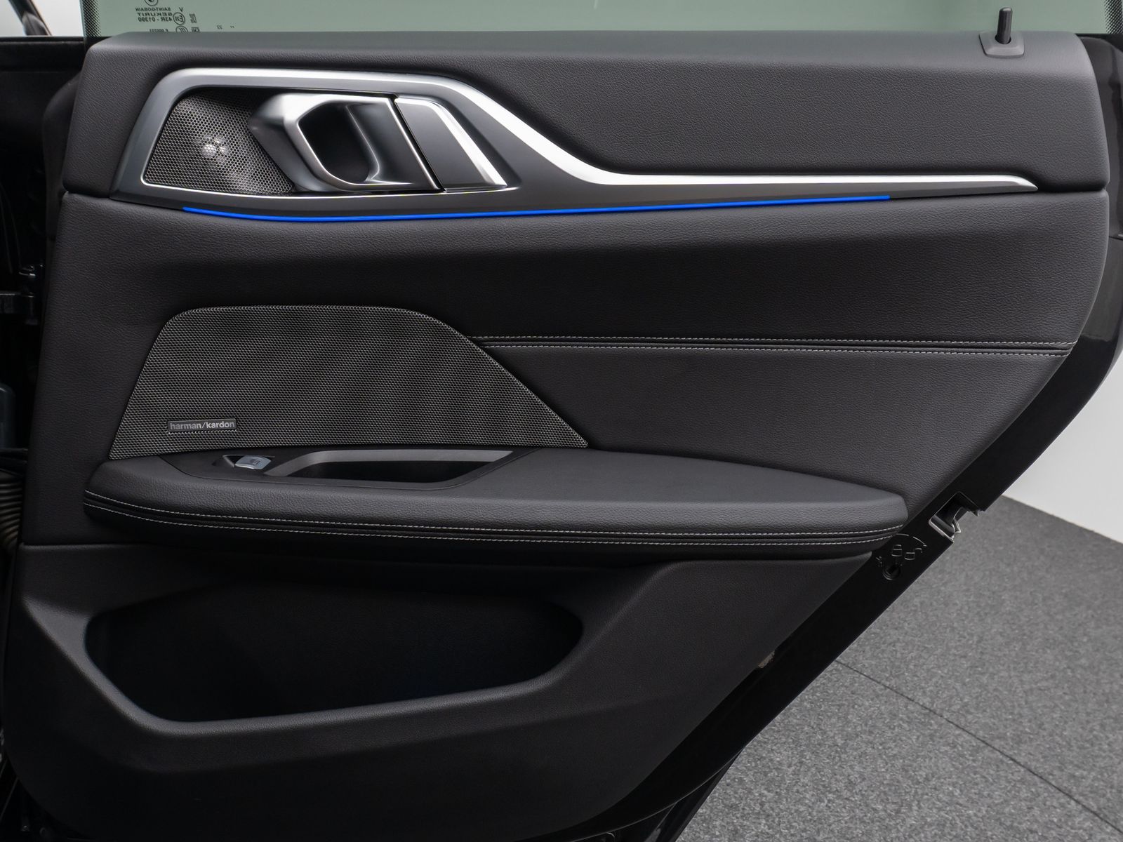 Fahrzeugabbildung BMW M440i xD GC Glasdach Kamera Laser HUD H/K 19Zoll