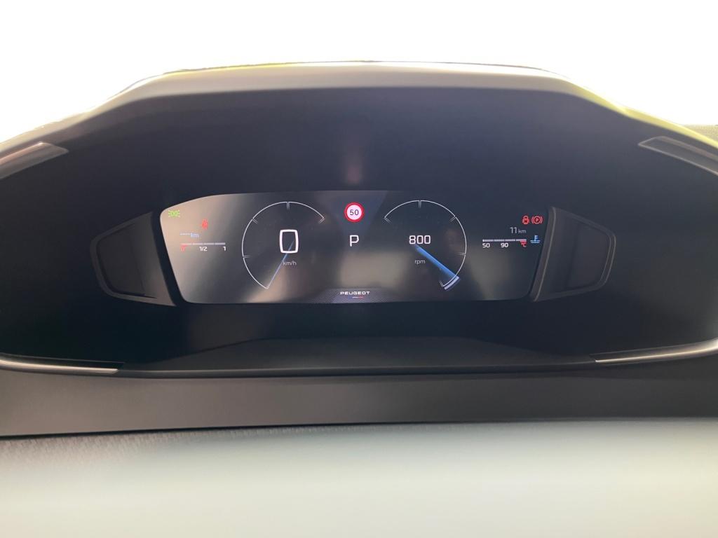 Peugeot 2008 Allure 1.2 PureTech Fahrassist+AHK+Cam+LED