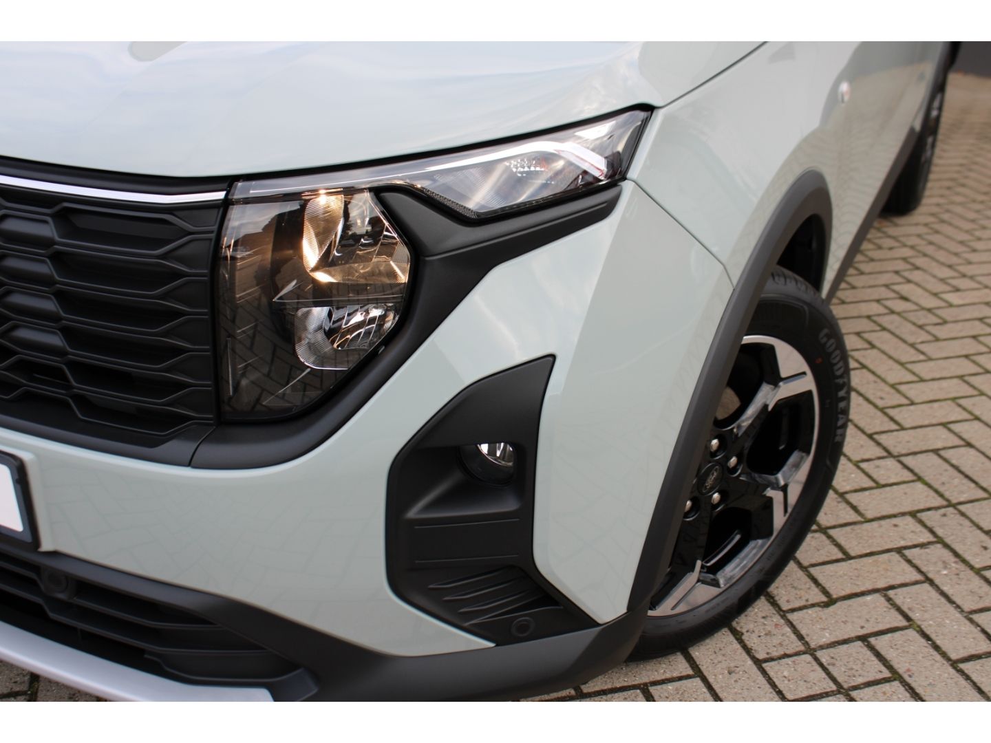 Fahrzeugabbildung Ford Tourneo Courier Active1,0 EcoBoost ACC Navi TWA