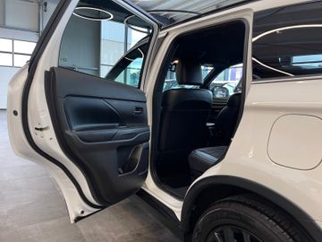MYAUTOCENTER – Gebraucht- und Jahreswagen mit Werkstattservice in Pfaffenhofen Mitsubishi Outlander Active+ 4WD *1. Hand*AHK*Bi-LED*