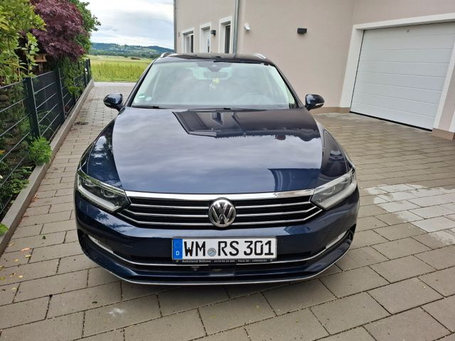 VW Passat Variant 2.0 TDI DSG Highline, AHK, Voll-A