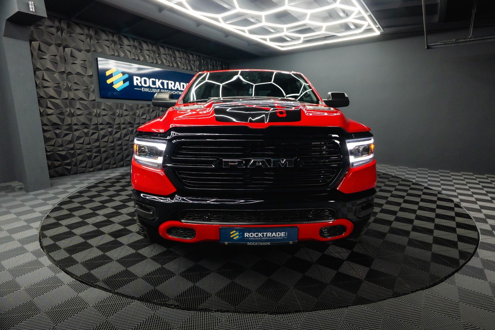 Fahrzeugabbildung Dodge RAM 5.7 V8 HEMI 4x4 RED DEVIL Offroad NightPaket