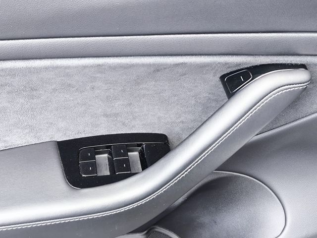Fahrzeugabbildung Tesla Model 3 LR Dual AWD PANO+STDHZ+LED+KAM+NAVI+AHK+