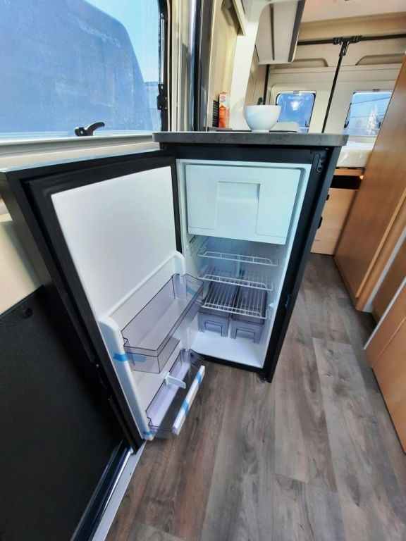 Fahrzeug Übersicht 16 Fahrzeugabbildung Sunlight Camper Van CLIFF 600 Adventure Edition Verfüg./S
