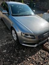 Audi Gepflegter Audi A4 (Auto in top Zustand) - Audi A4 aus 2010: Limousine