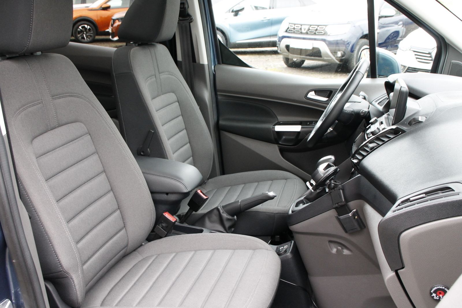 Fahrzeugabbildung Ford Tourneo Connect (CHC) Titanium