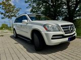 Mercedes-Benz Mercedes Benz GL 550 4MATIC - Mercedes-Benz: Gl550