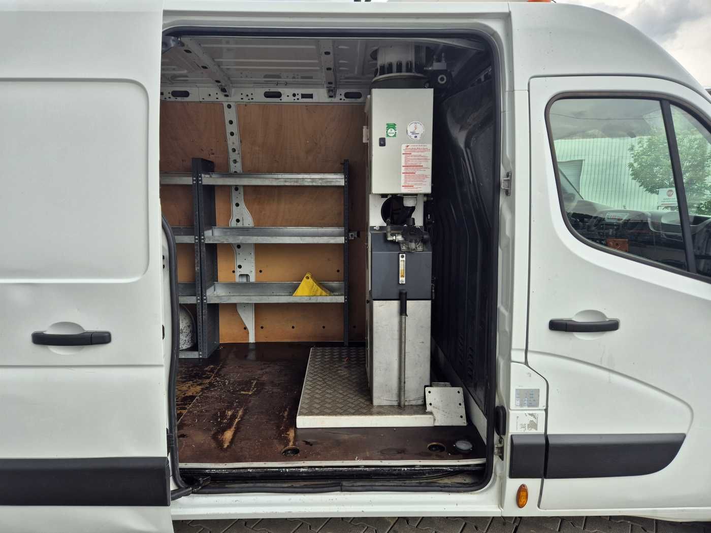 Fahrzeugabbildung Renault Master 2.3 dCi / France Elevateur 121FT, 12m