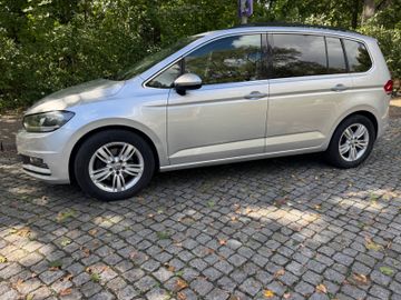 Volkswagen Touran - 8