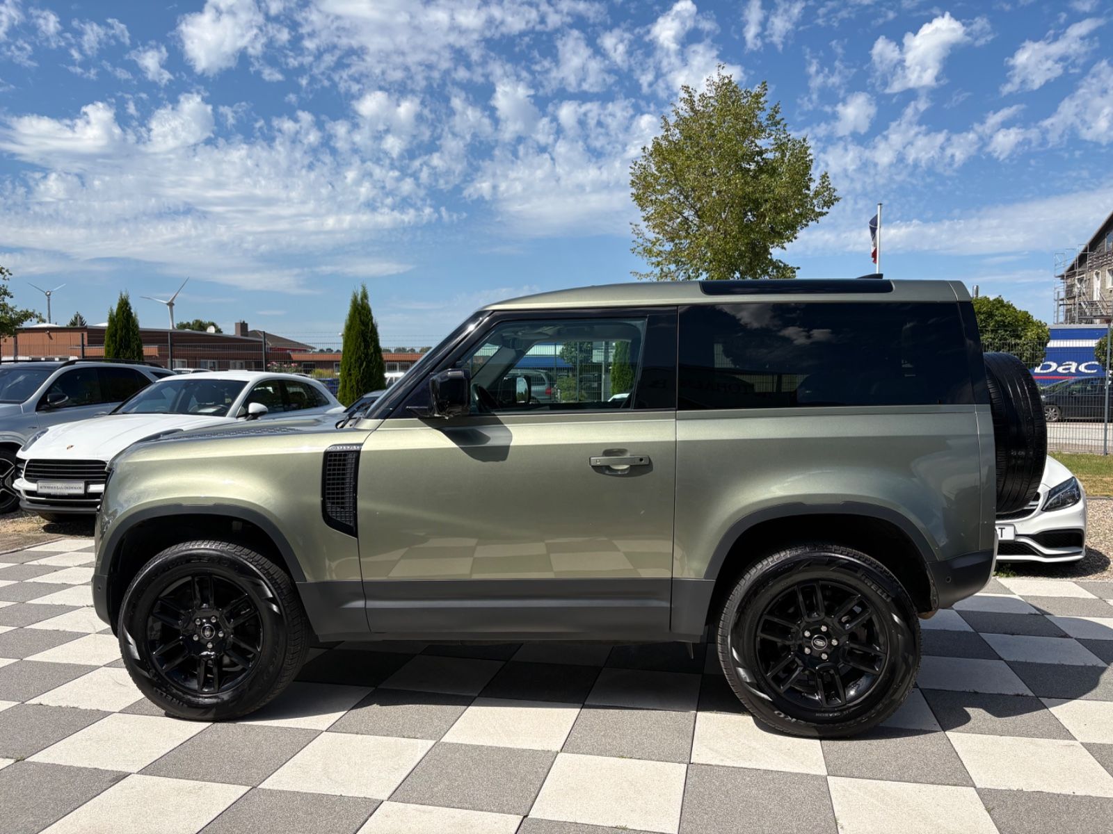 Land Rover Defender 3.0 D250 90 SE Black Pck Winter Pck foto 5