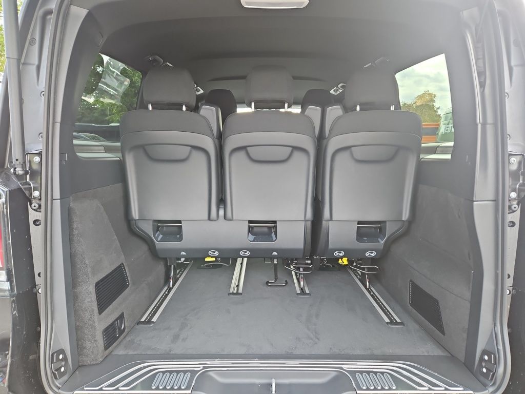 Fahrzeugabbildung Mercedes-Benz V 300 d Style lang AMG Style 4MATIC AHK STH AUT