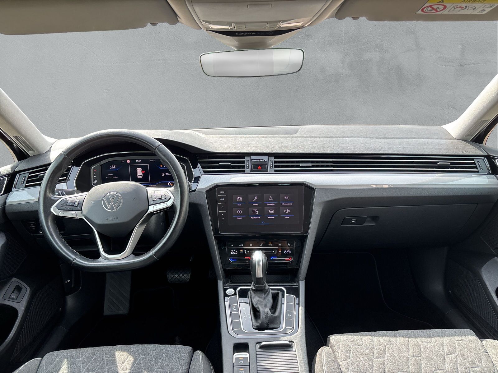 Fahrzeugabbildung Volkswagen Passat Variant Business 2.0 TDI DSG RFK App-Conn