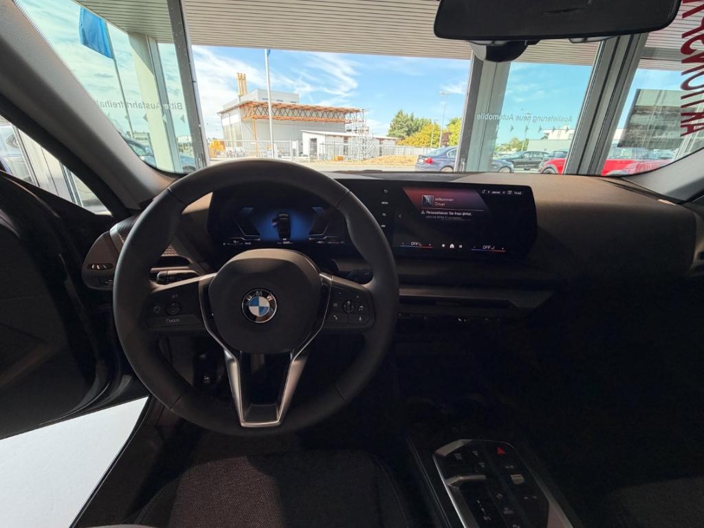BMW 216 Navi Digitales Cockpit LED ACC Mehrzonenklim