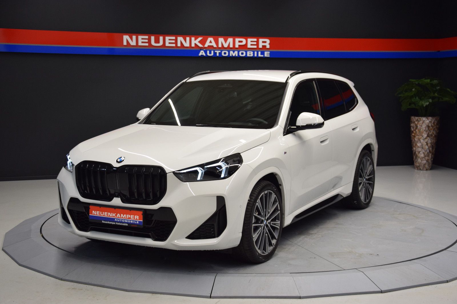 Fahrzeugabbildung BMW X1 23d xDrive M Sport Pro HuD AHK 360°NP:71.870€