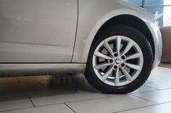 Fahrzeugabbildung Skoda Octavia Combi 1.8 TSI EDITION KLIMA/PDC/TEMP/AHK