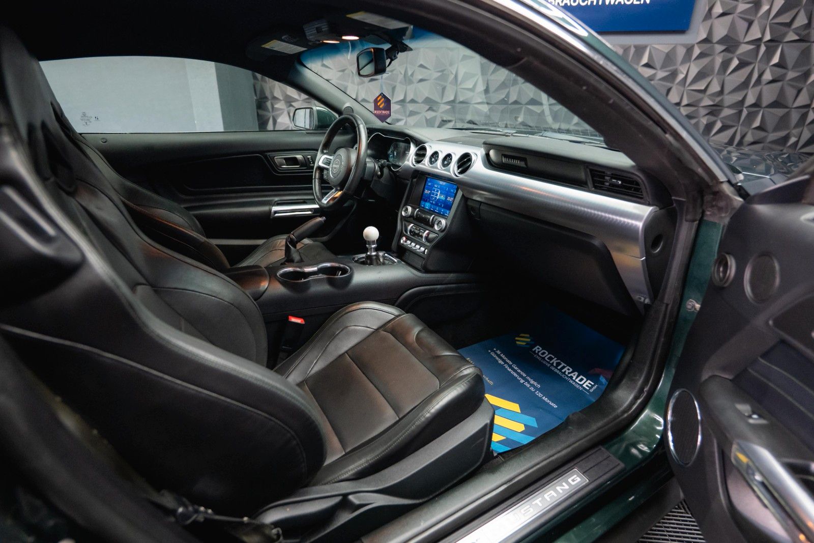 Fahrzeugabbildung Ford Mustang 5.0 V8 BULLITT 6-Gang RECARO Unfallfrei