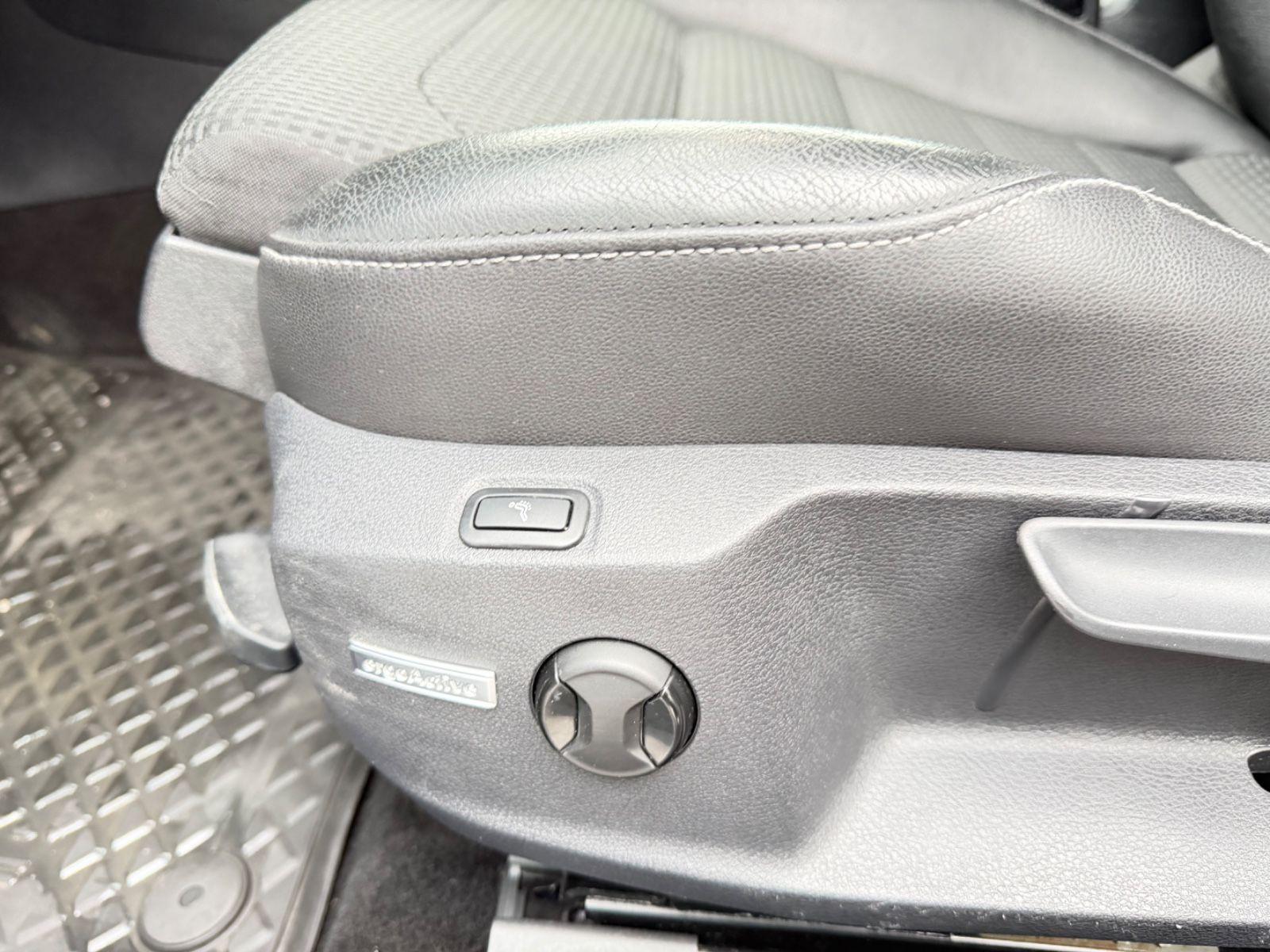 Volkswagen Golf VII Variant Highline BMT 4Motion