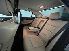 MERCEDES-BENZ E 350 CGI V6 / 292PS/ 2.H/ GARANTIE/ TOP AUSST. MERCEDES-BENZ E 350 CGI V6 / 292PS/ 2.H/ GARANTIE/ TOP AUSST.