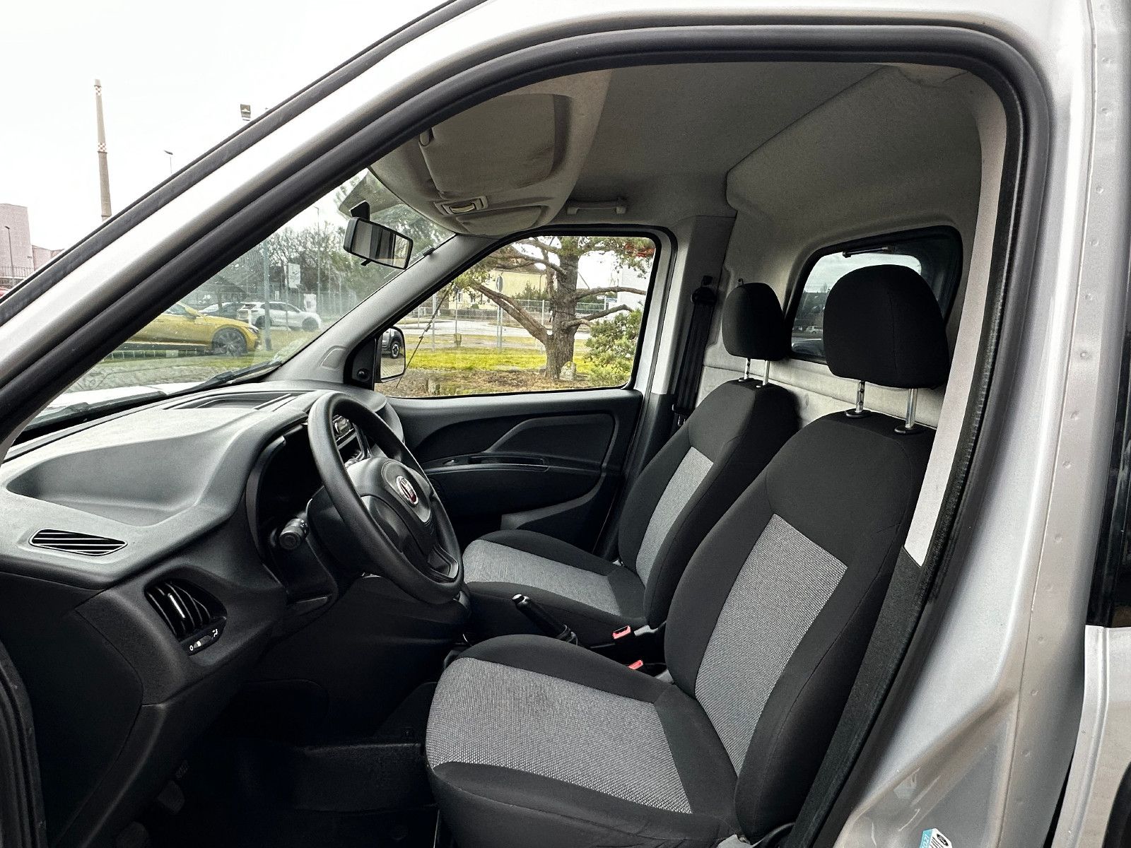 Fahrzeugabbildung Fiat Doblo Doblò Basis Kasten L1H1 verglast