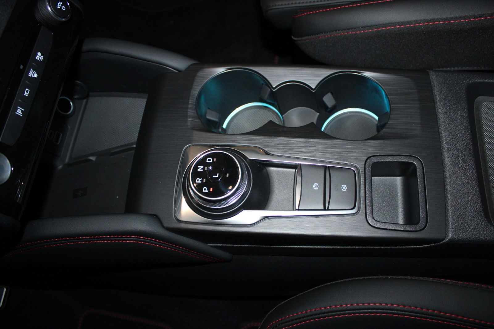 Fahrzeugabbildung Ford Kuga PHEV ST-Line X NAVI LED Matrix Winter Paket