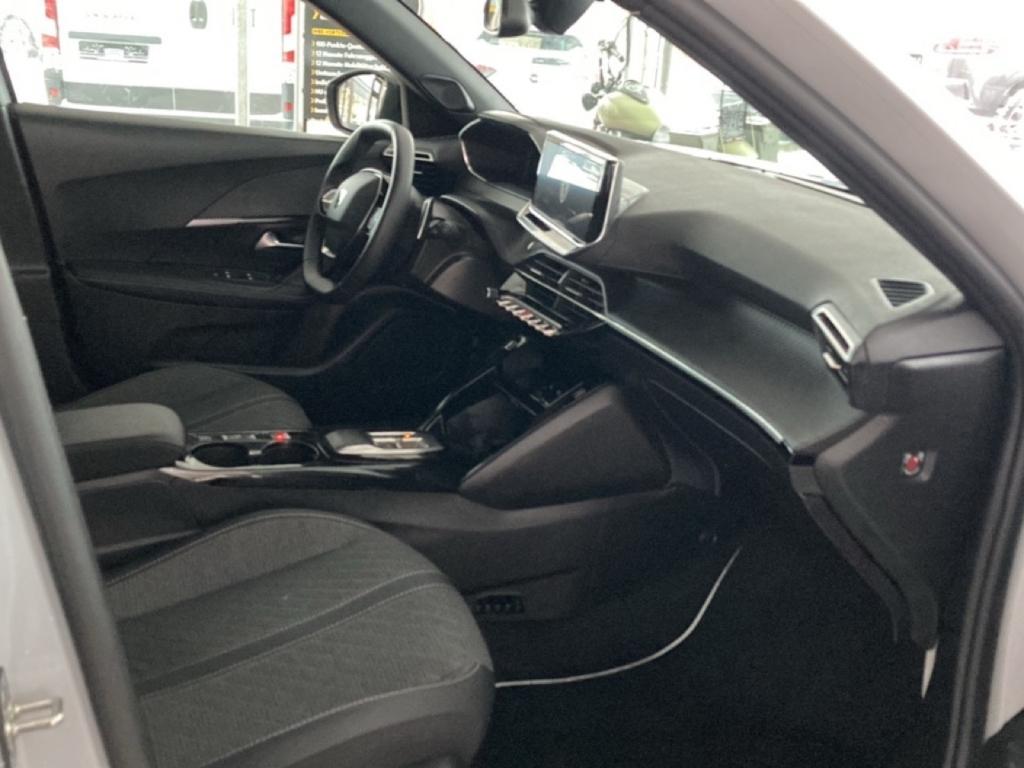Peugeot 2008 Hybrid Allure AT Shz Navi Kamera PDC v+h