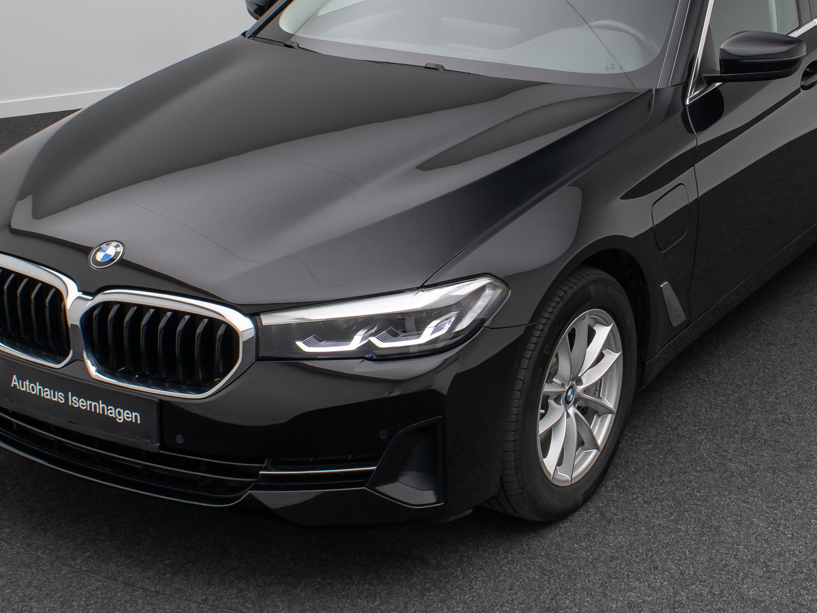 Fahrzeugabbildung BMW 530e Alarm DAB HiFi Komfort Kamera DriveAs Sport
