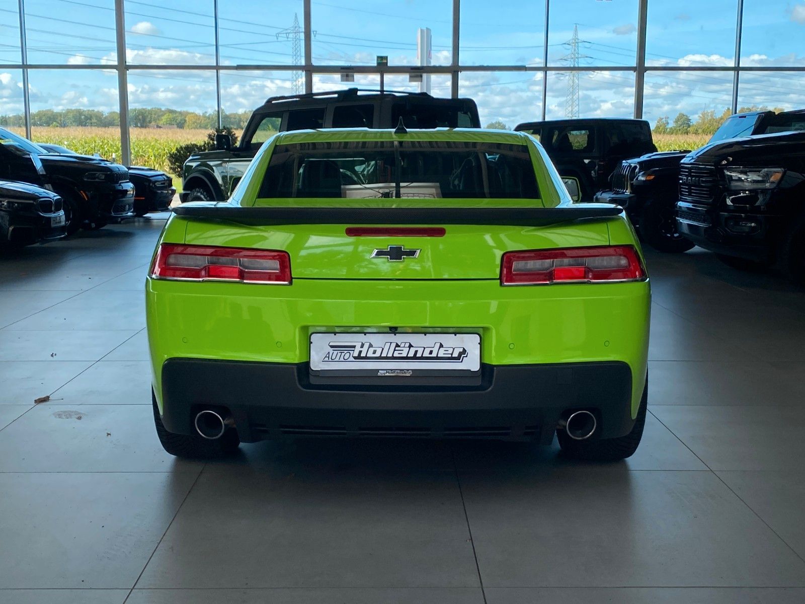 Fahrzeugabbildung Chevrolet Camaro 6.2 V8 Coupe Autom. "Xenon Kamera Leder"