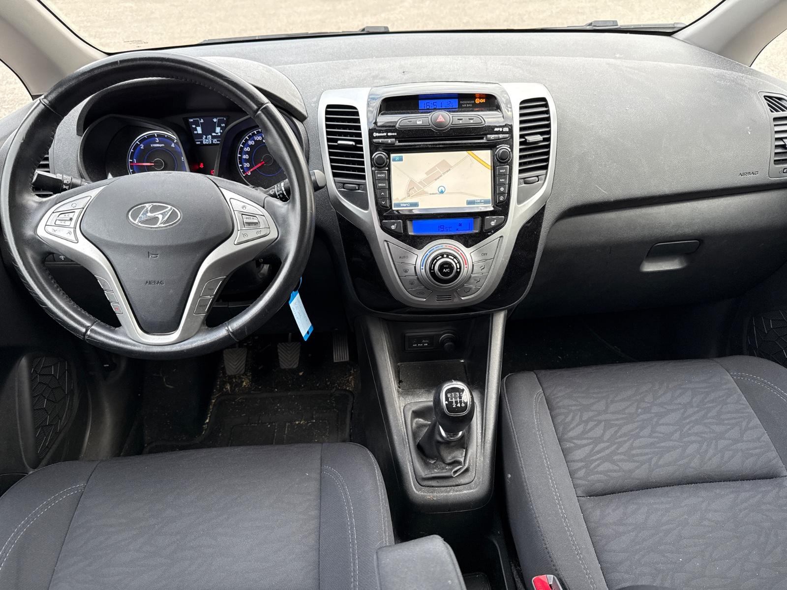 Hyundai ix20 2014 — photo 18