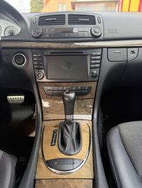 Mercedes E 200 - 11
