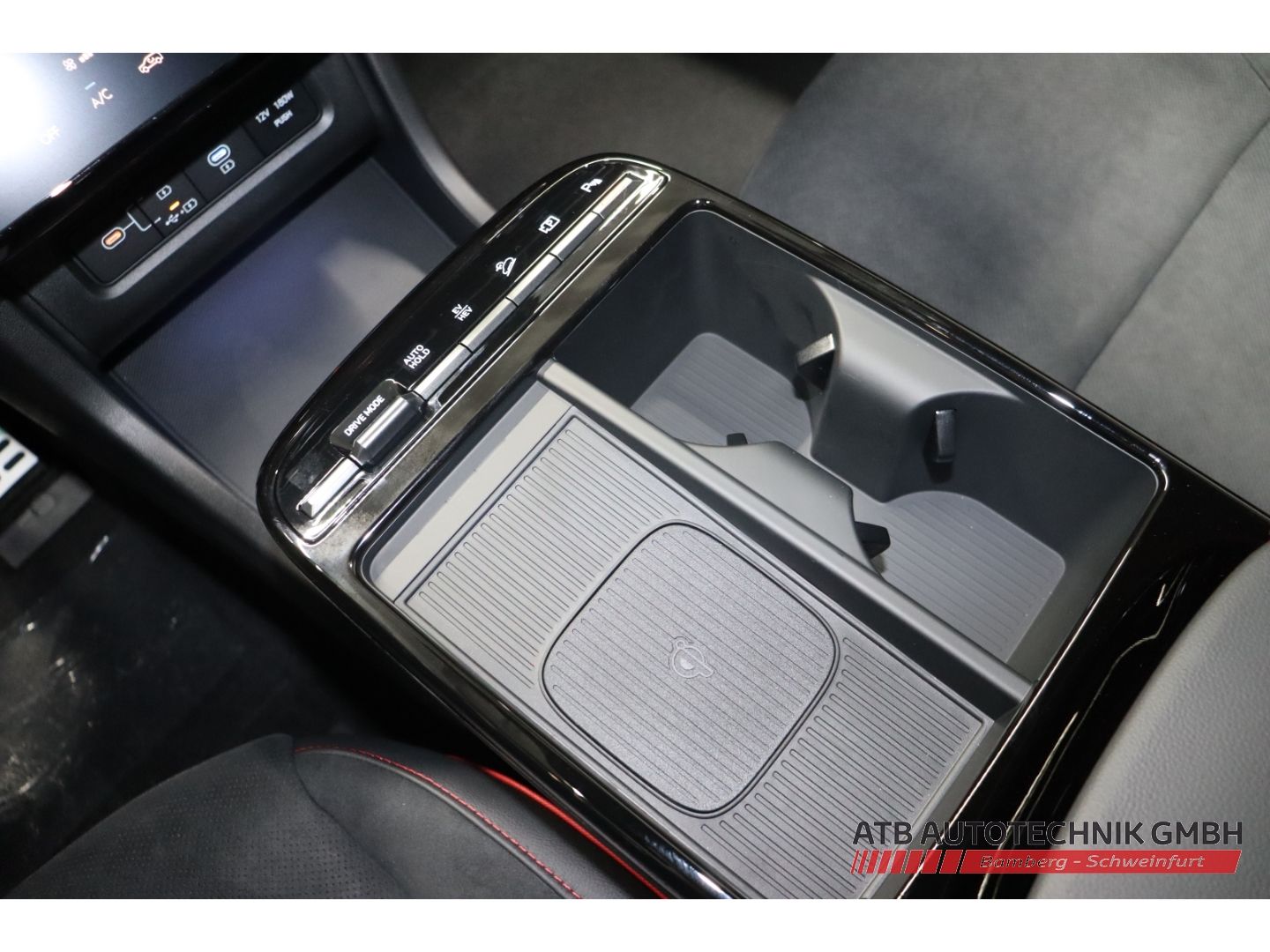 Fahrzeugabbildung Hyundai Tucson Hybrid N-Line PHEV 1.6 T-GDI 288PS 2WD 6-