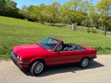 BMW E30 320i Cabrio  - BMW 320 aus 1988 mit Benzin-Antrieb: Cabrio, 320i