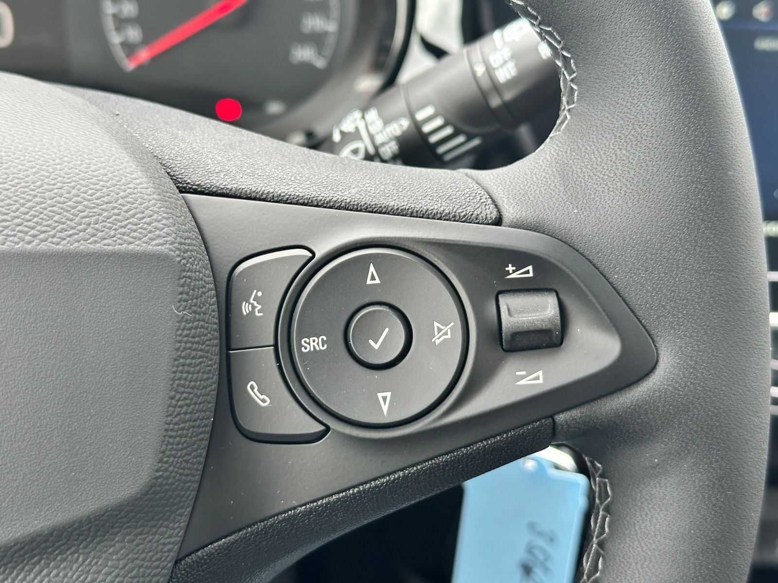 Fahrzeugabbildung Opel Corsa Edition 48V Hybrid Allw.*Sitzh.*Komfortp.