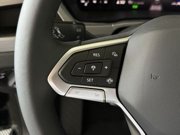 Volkswagen Touran 1.5 TSI DSG COMFORTLINE LED ACC KAMERA 7S