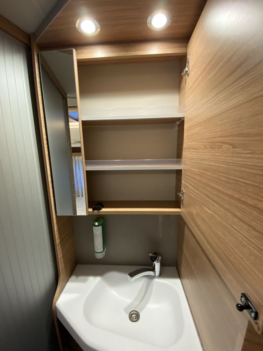 Fahrzeugabbildung Weinsberg CaraCompact EDITION PEPPER 600 MF Automatik