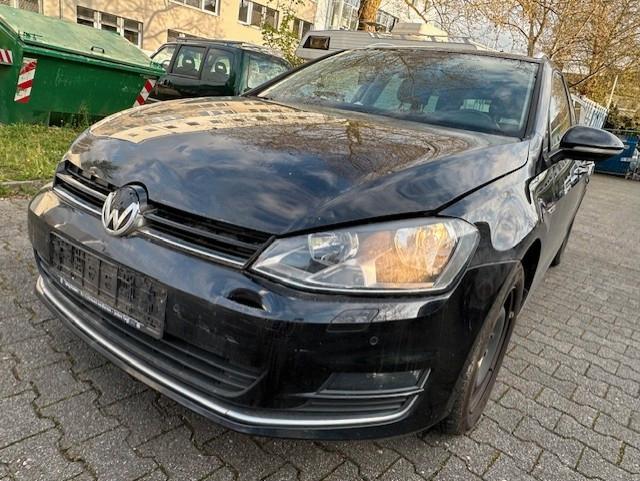 Volkswagen Golf VII Variant Lounge BMT