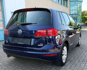 Volkswagen Golf - 5