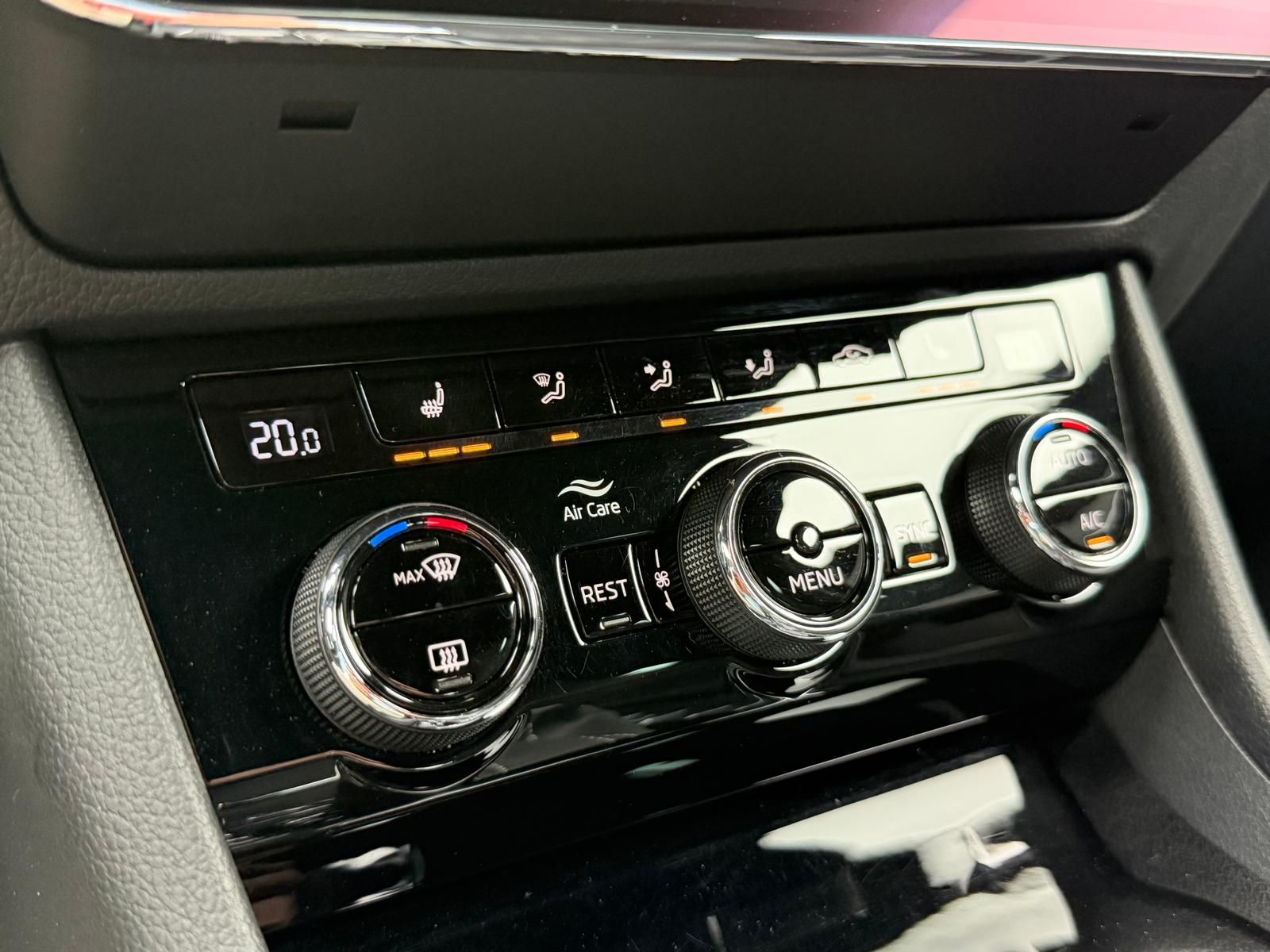 Fahrzeugabbildung SKODA 2.0 TDI 4x4 SPORTLINE/DSG/XDS/DCC/RCAM/AHK/MEMOR