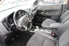 Mitsubishi Outlander 2.4 PHEV Plug-in Hybrid Basis 4WD