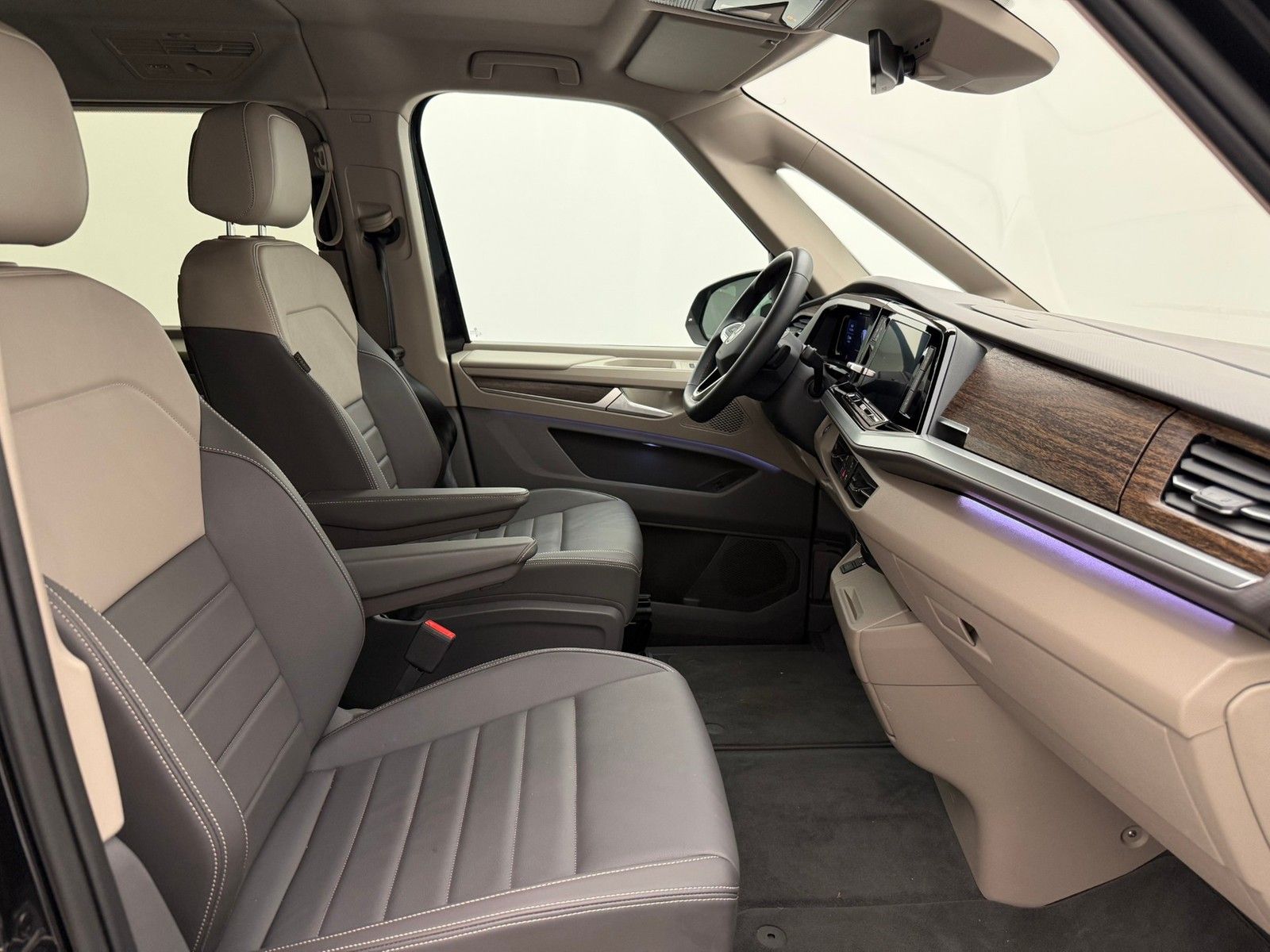 Volkswagen T7 Multivan 1.5 eHybrid DSG 4M Style LANG 7Sitze imagem 3