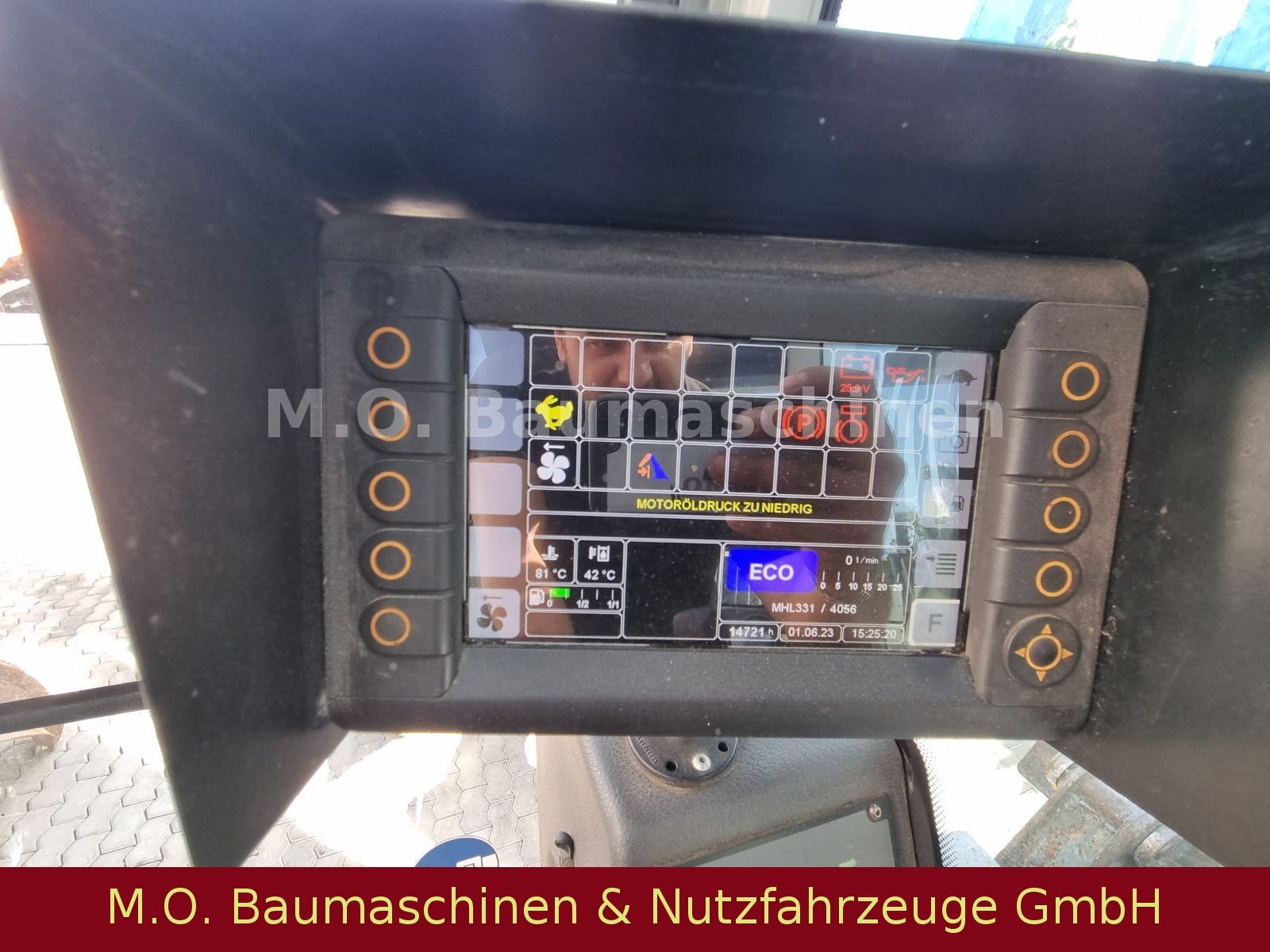 Fahrzeugabbildung Fuchs MHL 331 / ZSA / AC / Hochfahrbare Kabine /